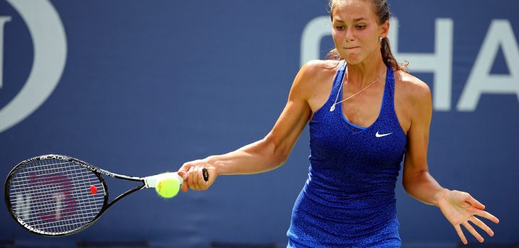 Вихлянцева проиграла Зигемунд в первом круге турнира в Чарльстоне