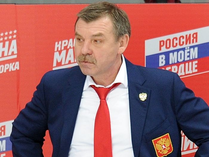 Олег Знарок отдыхает в Ницце и думает над вариантами, а цена на него растет