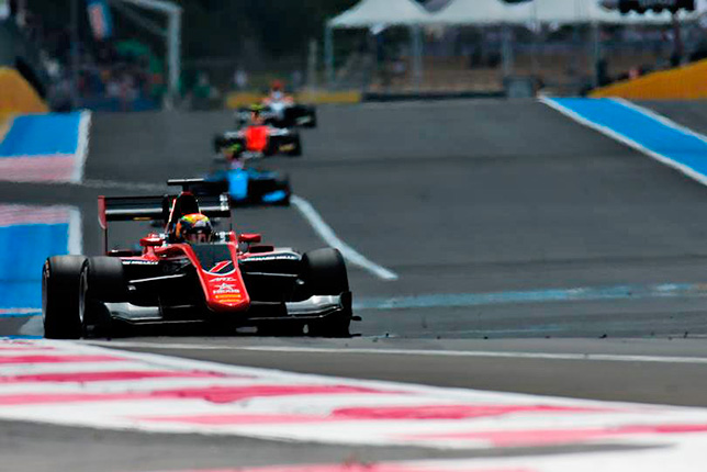 GP3: Илотт выиграл воскресную гонку на Поль-Рикар