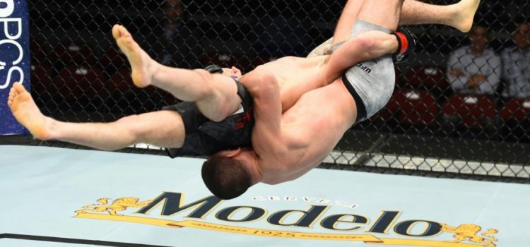 Шлеменко проиграл неизвестному бразильцу, в UFC боец нокаутировал сам себя