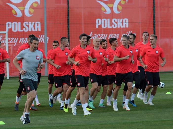 Один день с Левандовски. Сборная Польши провела открытую тренировку в Сочи