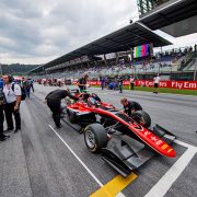 GP3: Хьюз выиграл воскресную гонку в Австрии