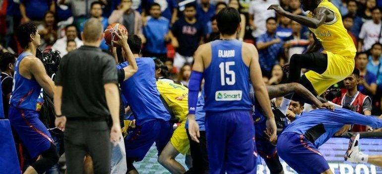 Пожар в Маниле. Как баскетбол превратился в ММА