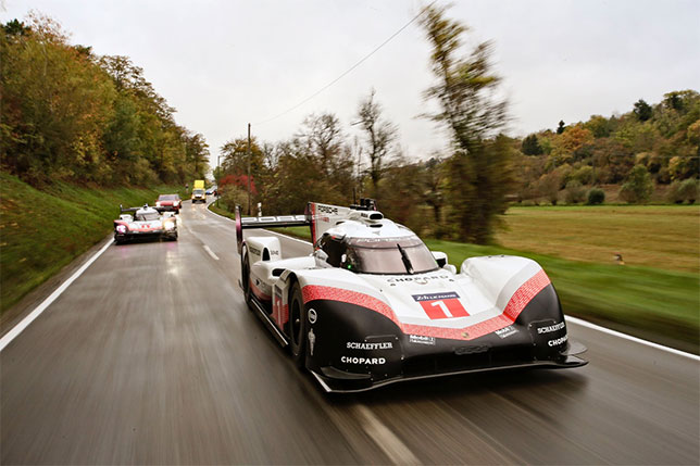 Уэббер проехал на Porsche 919 Hybrid по обычным дорогам