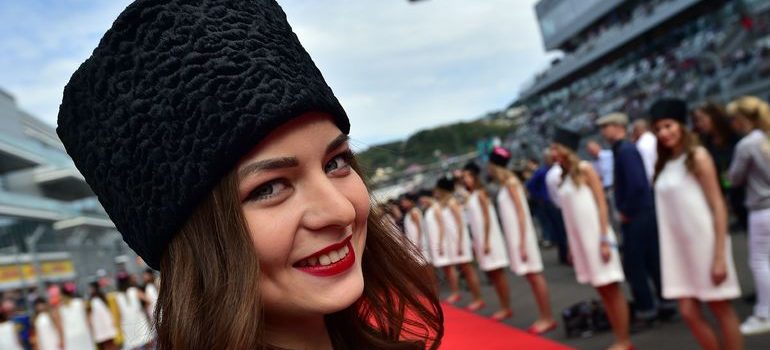 «Девушки больше не welcome». Как «Гран-при России» преодолел запрет на красавиц