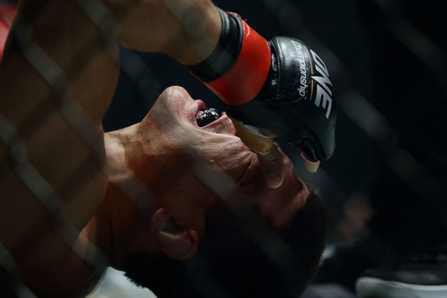Он вернулся после страшного перелома и скоро подерётся с экс-чемпионом UFC