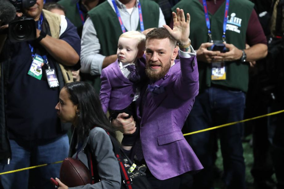 Конор Макгрегор уверяет, что ушёл в отставку. Президент UFC ему подыгрывает