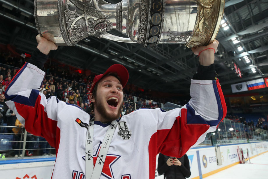 «Русский колхоз». КХЛ вручила чемпиону медали с прошлогодними лентами