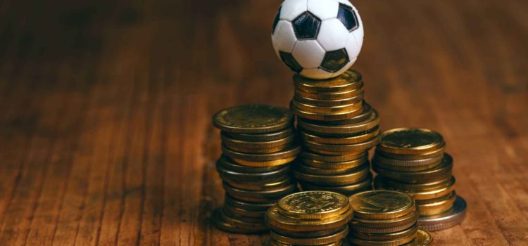 Житель Краснодара выиграл 82 000, поставив 100 рублей на футбольный экспресс