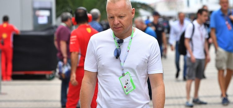Отец пилота Мазепина хочет приобрести команду «Формулы-1»