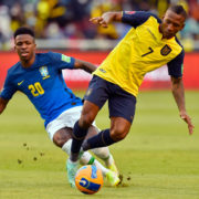 Бразилия и Эквадор сыграли вничью в матче со скандальным судейством