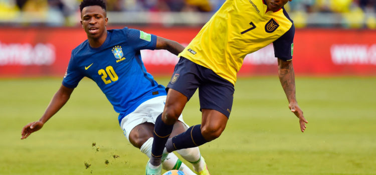 Бразилия и Эквадор сыграли вничью в матче со скандальным судейством