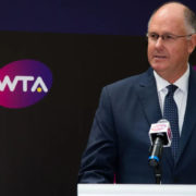 Глава WTA выступил против отстранения россиянок от международных состязаний
