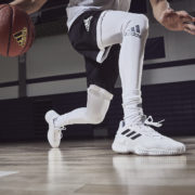 Adidas прекратит сотрудничество с российскими баскетбольными клубами