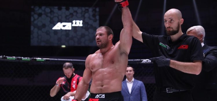 Штырков победил Огнеборца на Hardcore Boxing