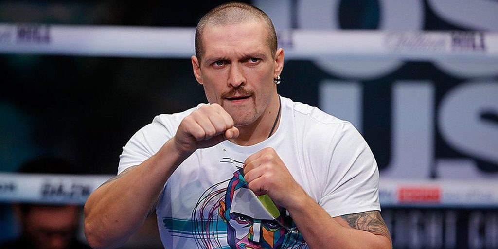 WBA назвала Усика боксёром месяца
