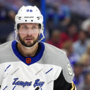 Кучеров повторил рекорд сезона по результативности в НХЛ