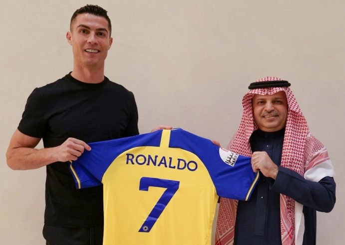 Роналду подписал контракт с «Аль-Насром»