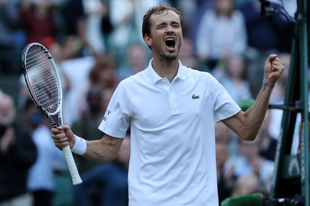 Даниил Медведев поднялся на вторую строчку рейтинга ATP