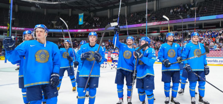 Казахстан в серии буллитов завоевал победу в поединке со Словакией на ЧМ по хоккею