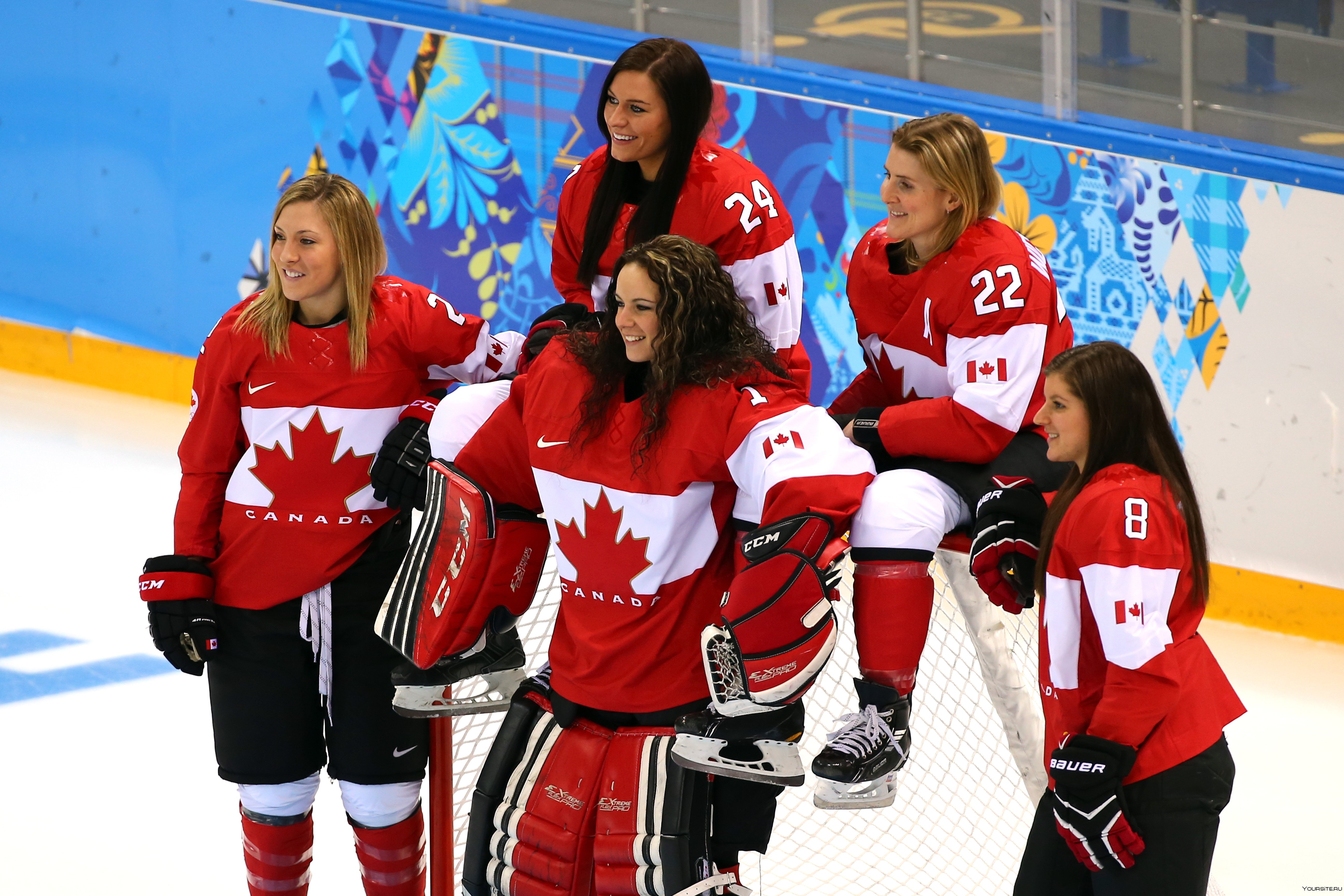 Жхл результаты игр. Женская сборная Канады по хоккею с шайбой. Хоккеистки сборная Канады фотосессия. Женская сборная России по хоккею с шайбой хоккеистки России. Израильская женская сборная по хоккею.